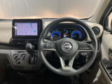 操作しやすく、ゆったりとした運転席となっています。