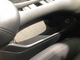 ドライブのサポート、車内の収納スペースも充実してます♪