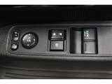 運転席はオート機能付のパワーウィンドウです!