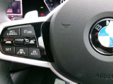 ハンドルの左部分は運転支援系のスイッチがついており、ハンドルから手を離さなくても設定ができるので、運転に支障をきたすことなく操作できます