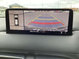【360&deg;ビューモニター】お車の死角になる部分、いわゆる前方、左右、後方をカメラで疑似的に上から見下ろす格好でモニターに映します☆これで安心して運転に集中できますね☆