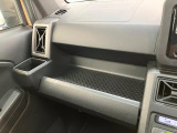 納車前に12ヶ月点検・エンジンオイル&エレメント交換・ バッテリー交換・ワイパーゴム交換・キーレス、キーフリーの電池交換を実施しております。ダイハツの整備士がきっちりと点検したお車をお届けいたします!