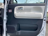 運転席のドア部分です。