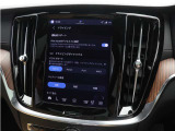 プラグインハイブリッドシステムは、各ドライブモードに応じて電気モーターとガソリンエンジンを協調制御します。