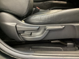 車が大好きなスタッフが心をこめて接客いたします。お客様一人一人のお車に対する思いや気持ちをうかがい、充実した時間が過ごせるよう努めます。