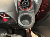 運転席側のカップホルダーです。