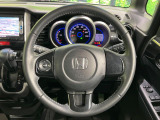 【純正革巻きステアリング】上質な革を使用することで、手にしっかり馴染みとても運転しやすいハンドルです♪