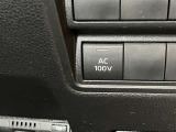 車庫入れも安心のバックガイドモニターが付いています!