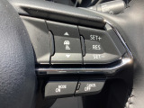 MRCC(マツダレーダークルーズコントロール)は先行車との車間を維持しながら追従走行を行い、長距離でのドライバー負担を軽減させてくれます。