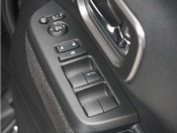 ◆パワーウィンドウスイッチ◆運転席から全席の窓の開閉操作を行うことが出来いつでも換気ができます!