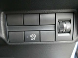 アイドリングストップ付きなので環境にもお財布にも優しいお車です。ヘッドライトのレベライザー付きです!