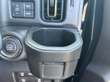 ドリンクホルダー装備☆運転席右側についていますのでドリンクも取り出しやすい☆