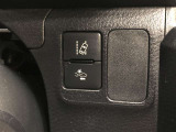 車線逸脱の可能性をドライバーに知らせる《レーンディパーチャーアラート》、衝突回避や衝突時の被害軽減をサポートする《プリクラッシュセーフティシステム》でドライバーをサポートします。