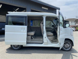 当店のお車をご覧いただきましてありがとうございます。お車についてのご質問やお見積りのご依頼、ご購入にあたってのご相談などは無料電話(0078-6002-312860)にお気軽にお問い合わせ下さい!