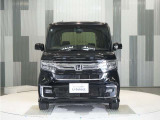 全車整備代金を車両本体価格に含んでおります。法定点検整備または定期点検を実施し、点検記録簿を発行致します。
