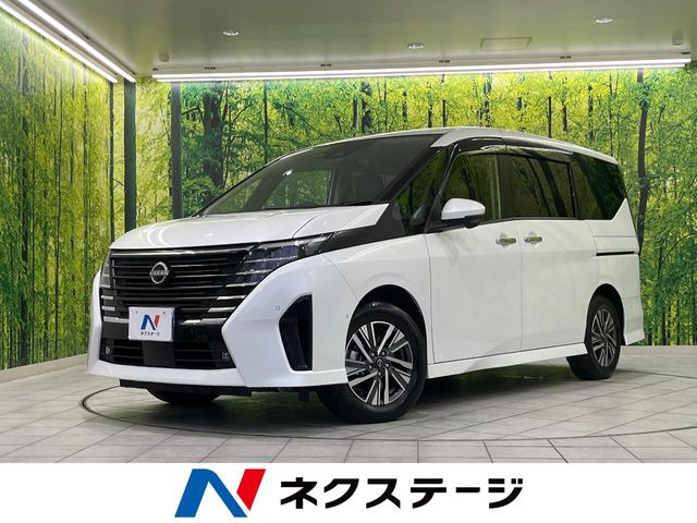 セレナ 1.4 e-4ORCE ハイウェイスターV 4WD 