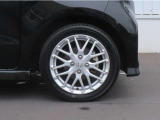 【ホンダ純正アルミホイール付き】タイヤサイズは『165/55R15』残溝はフロントが残り7分山・リアが残り9分山程度です。