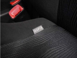 ◆ISOFIX◆シートベルトいらずでチャイルドシートと固定金具を連結するだけでガッチリ固定できます。