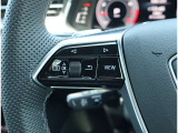 Audi正規ディーラーが高品質をお約束。高度な訓練・教育を受けたAudi専任メカニックが、100項目にもおよぶ精密な点検を実施。すべてクリアしたAudi車だけ、あなたのお手元に届けられるのです