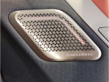 【Bowers&Wilkinsサウンド】オプション装備のBowers&Wilkinsを装備しております。Bowers&Wilkinsは高級な内装と調和して機能するオーディオシステムです。