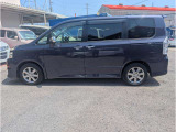 室内やハンドル周りは常に触る部分ですので、現車を見てしっかりとチェックしたいですね。