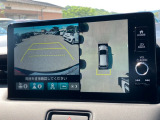 マルチビューカメラ装着済!死角になりやすい後方もとても見やすいです☆車庫入れに自信がない方や縦列駐車が苦手な方にも、オススメな機能です!車の全体が見れますので安心度もアップ!