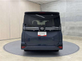 リヤ、後ろから見るとまた車の印象が変わってきますね☆☆