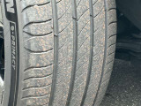 235/45 R21