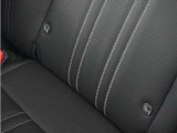 ◆ISOFIX◆シートベルトいらずでチャイルドシートと固定金具を連結するだけでガッチリ固定できます。