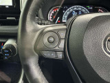 ステアリングスイッチ装備!運転しながら手元でオーディオの操作などができます。
