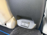 後席にUSB端子がついておりますので電子機器の充電が可能です!