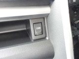 4WD☆純正8インチナビ☆フルセグTV☆バックカメラ☆ETC☆フリップダウンモニター☆中古スタッドレスアルミ付☆プラズマクラスター搭載ルームランプ☆後席サンシェード☆両側パワスラ☆