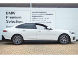 お車のお見積りと合わせましてBMW自動車保険のお見積もご用意致します。BMW/MINI車オーナー様へ向けたBMWだけの特典がございますBMW自動車保険につきましてもお気軽にご相談下さい。