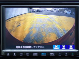 ◆【リアカメラ】が装着されています。リバースに入れるだけで映ります。後方の安全確認や、狭い駐車場での車庫入れ、雨の日や夜間など視界の悪い時に便利です。安全にバックする為には欠かせない装備です。