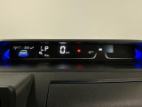 【メーターパネル】シンプルなデザインのメーターパネルは視認性が良く、必要な情報を運転手に分かりやすく伝えてくれます♪