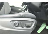 無段階でシートポジションの調整が可能です。運転しやすいベストポジションを見つけて、快適なドライブを楽しんでください。