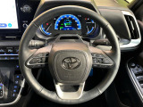 【純正革巻きステアリング】上質な革を使用することで、手にしっかり馴染みとても運転しやすいハンドルです♪