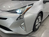 LEDヘッドライトです。デザイン性がよくとても明るいので、夜間の走行や悪天候でも安心です。しかも長寿命!