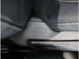 エアバッグは運転席、助手席以外にサイドカーテンエアバッグとサイドエアバッグが付いています。