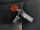 ホンダスマートキー!バックやポケットに入れたままドアロック・解除、電動スライドドアの開閉が可能です。