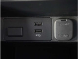 【USB接続】USB接続も可能です。スマートフォンと連動して音楽も再生可能です。