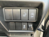 ステアリングヒーター装備で寒い時の運転でもハンドルをじんわり温めてくれますよ☆