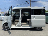 当店のお車をご覧いただきましてありがとうございます。お車についてのご質問やお見積りのご依頼、ご購入にあたってのご相談などは無料電話(0078-6002-312860)にお気軽にお問い合わせ下さい!