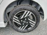 純正アルミホイ-ル付です!タイヤサイズ 155/65R14(リヤ左タイヤ)