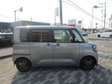 自動車保険も取り扱いしております 損害保険ジャパン代理店。詳細はスタッフまでご相談くださいませ