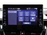 ディスプレイオーディオを装備。スマホとクルマをつなぐことで、これまでのナビに加えて、色々なサービスが楽しめます。