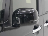 ◆ドアミラーウインカー◆ドアミラーにウインカーを装備しています。対向車に自身の進行方向を合図し安全に運転できます。