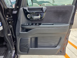 運転席のドアです。