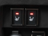 運転席と助手席にシートヒーターが装備されています。冬の寒い日にシートが温まり快適に過ごせます。お客様からのお問い合わせが多い、人気の装備です。