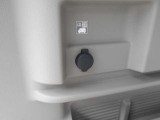 後ろに12ボルト電源があります。